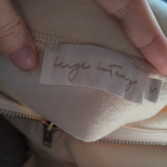 Beige Botany Butter Yellow Sweatpant Set - Picture 6 of 6